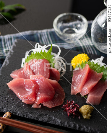 金槍魚生魚片 金槍魚生魚片 95457183