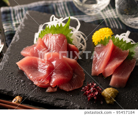 金槍魚生魚片 金槍魚生魚片 95457184