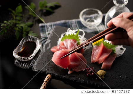 Tuna sashimi Tuna sashimi 95457187