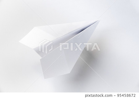 Paper plane origami isolated on a white background 95458672