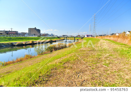 從下游看鳩谷橋/新芝川地區（埼玉縣川口市）[2021.11] 95458763