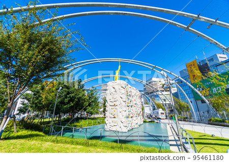 澀谷宮下公園 宮下公園 屋頂公園 抱石 澀谷宮下公園 宮下公園 屋頂公園 抱石 95461180