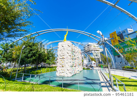 澀谷宮下公園 宮下公園 屋頂公園 抱石 澀谷宮下公園 宮下公園 屋頂公園 抱石 95461181