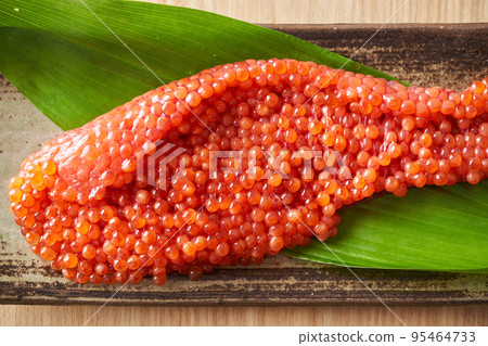 Hokkaido Raw Sujiko (White Salmon) Hokkaido Raw Sujiko (White Salmon) 95464733