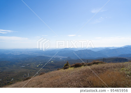 Scenery seen from the Sky Corridor (Kirifuri Kogen in Nikko) 95465956