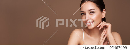 Portrait beautiful young woman with clean fresh skin 95467499