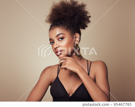 Beauty portrait of African American girl with afro hair 95467765