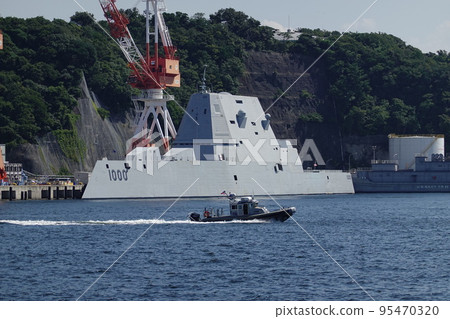 朱姆沃爾特級導彈驅逐艦 USS Zumwalt 朱姆沃爾特級導彈驅逐艦 USS Zumwalt 95470320