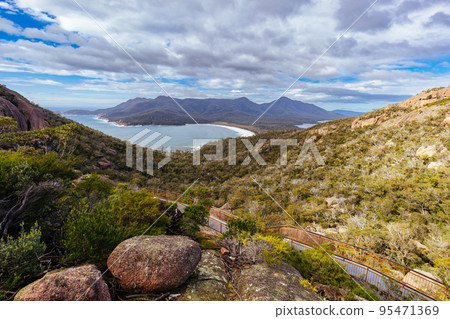 Freycinet Peninsula Circuit in Tasmania Australia Freycinet Peninsula Circuit in Tasmania Australia 95471369