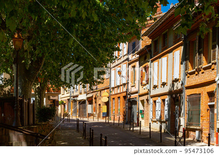 Narrow streets Muret city in Haute-Garonne, southwestern France Narrow streets Muret city in Haute-Garonne, southwestern France 95473106