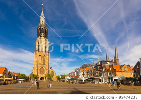 Central Cameretten square of Delft with townhouses and medieval church Nieuwe Kerk Central Cameretten square of Delft with townhouses and medieval church Nieuwe Kerk 95474235