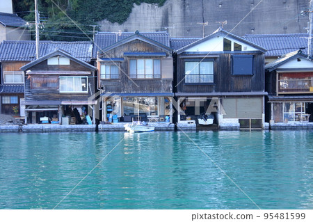伊根的船屋屋 伊根的船屋屋 95481599