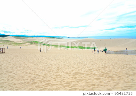 [San'in Kaigan National Park] Tottori Sand Dunes Umanose and Sea of Japan 2 Tottori City, Tottori Prefecture 95481735