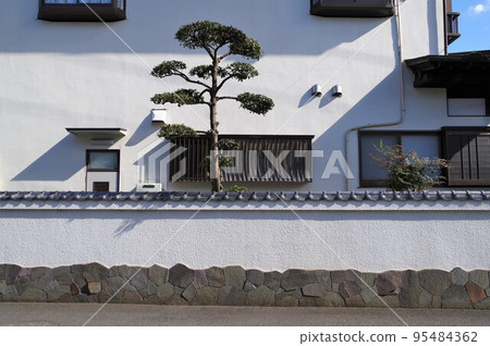 Exterior construction stone wall turbulence 2 on outer wall concrete 95484362