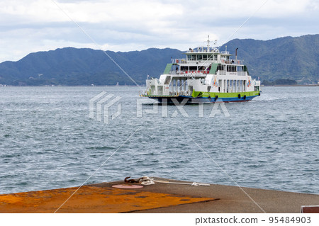 Boat to Rabbit Island 95484903