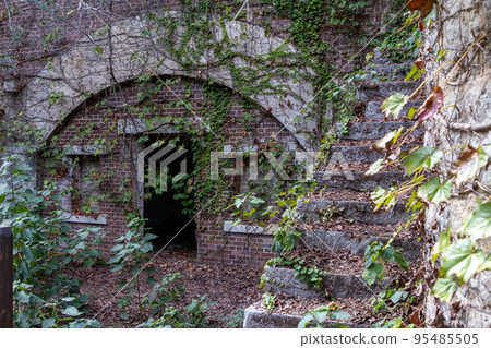 Okunoshima War Ruins Battery Remains 95485505