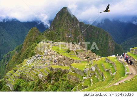 Superb view of the ancient Inca ruins and Machu Picchu ruins in the sky 95486326