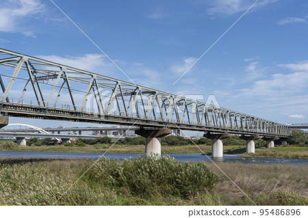 相模川鐵路橋的風景 95486896