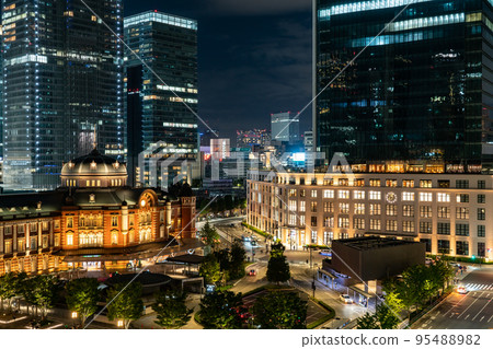 [Tokyo] Tokyo station in the evening 95488982