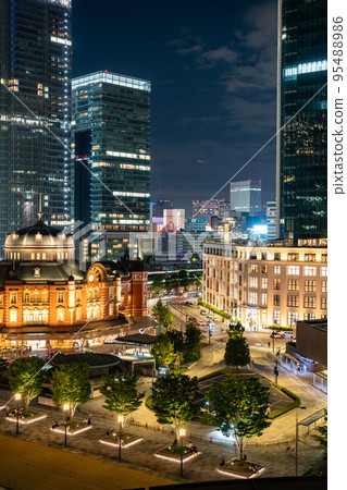 [Tokyo] Tokyo station in the evening 95488986