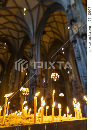interior of Saint Stephen Cathedral in Vienna, Austria 95489024