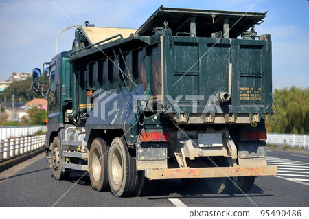 工業垃圾收運車圖片 95490486