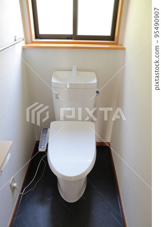Toilet renovation 95490907
