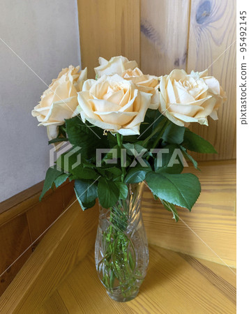 Bouquet of fresh roses in crystal vase. Studio Photo Bouquet of fresh roses in crystal vase. Studio Photo 95492145