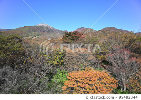 栃木縣那須山脈的秋葉和風景 95492344