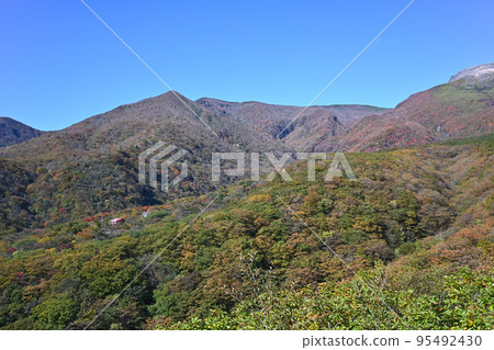 栃木縣那須山脈的秋葉和風景 栃木縣那須山脈的秋葉和風景 95492430
