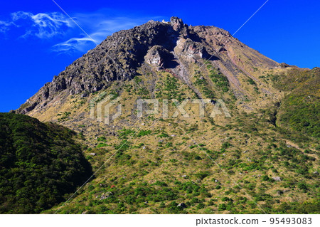 [Nagasaki Prefecture] Mt. Unzen in fine weather (Heisei Shinzan) 95493083