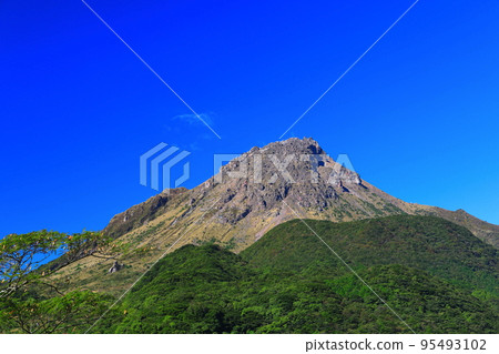 [Nagasaki Prefecture] Mt. Unzen in fine weather (Heisei Shinzan) 95493102