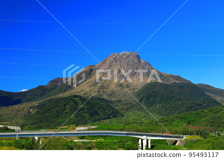 [長崎縣]晴好的雲仙山（平成新山） 95493117