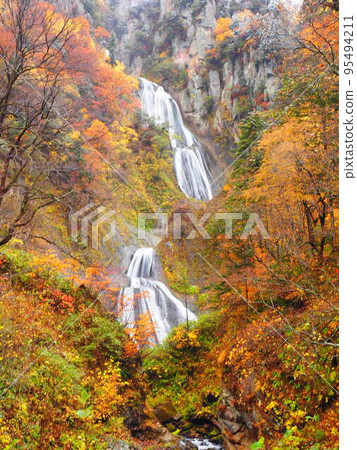 Amazing view of Hokkaido Autumn Tenninkyo Onsen Hagoromo Falls Amazing view of Hokkaido Autumn Tenninkyo Onsen Hagoromo Falls 95494211