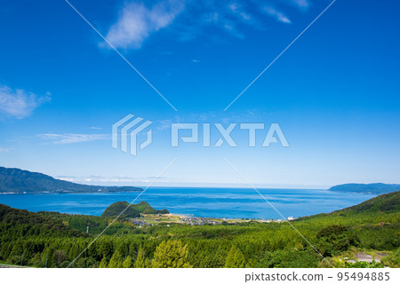 從北陸高速公路杉土停車場看到的敦賀灣 從北陸高速公路杉土停車場看到的敦賀灣 95494885