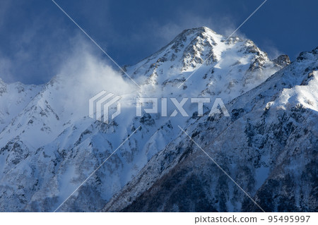 長野縣北阿爾卑斯市上高地市前穗高山 95495997