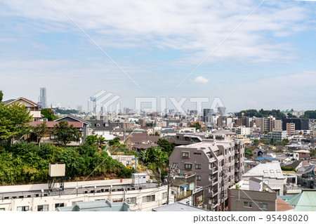 [Kanagawa Prefecture] Townscape in front of Gumyoji Station 95498020