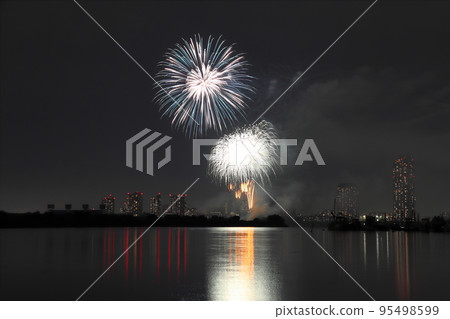Kita Ward Fireworks Festival: 2022 95498599