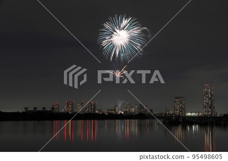 Kita Ward Fireworks Festival: 2022 95498605
