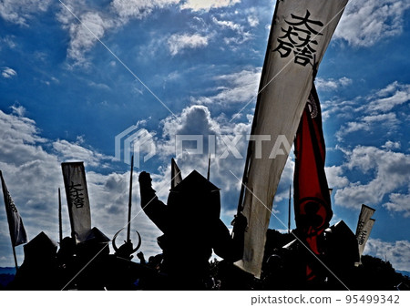 權證的剪影 95499342