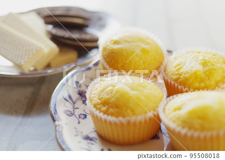 嬌小的蛋糕 95508018