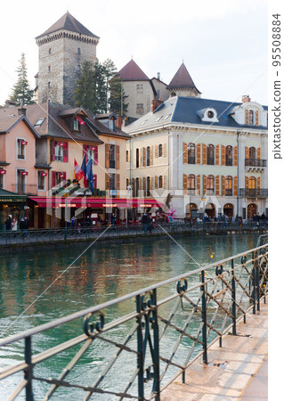 Annecy. FRANCE. View of the river Thiou flowing through the city of Annecy 95508884