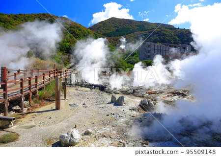 [長崎縣]陽光明媚的秋葉雲仙地獄（Seishichi地獄） 95509148