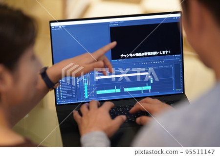 視頻/視頻創作者商業夥伴筆記本電腦視頻製作 95511147
