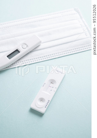 抗原檢測試劑盒、無紡布口罩和溫度計 95512026