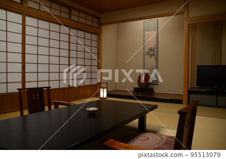 一家老字號旅館的客房形象 一家老字號旅館的客房形象 95513079