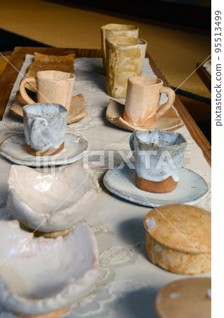 Exhibition of pottery pottery 95513499