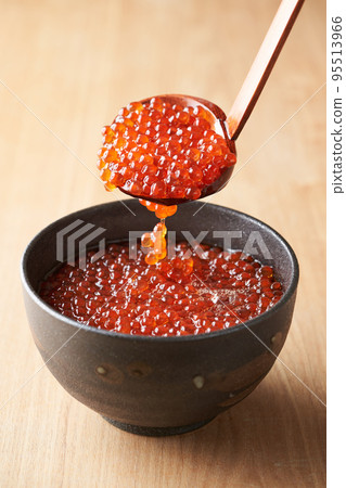 How much soy sauce pickled in a bowl How much soy sauce pickled in a bowl 95513966