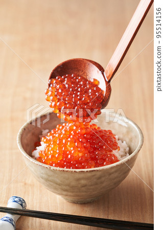 How much soy sauce marinated on white rice How much soy sauce marinated on white rice 95514156