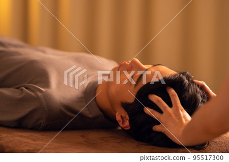 Male Chiropractic Massage Osteopathic Shiatsu 95517300